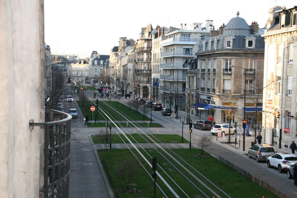 Les Berceaux De La Cathedrale Apartment Reims Exterior photo